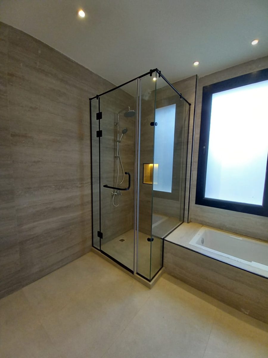 Tempered glass shower